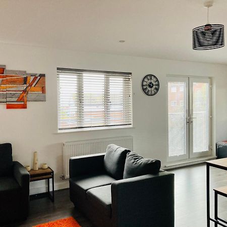 Spacious Newly Built Apartment Rhos On Sea, Colwyn Bay Ngoại thất bức ảnh