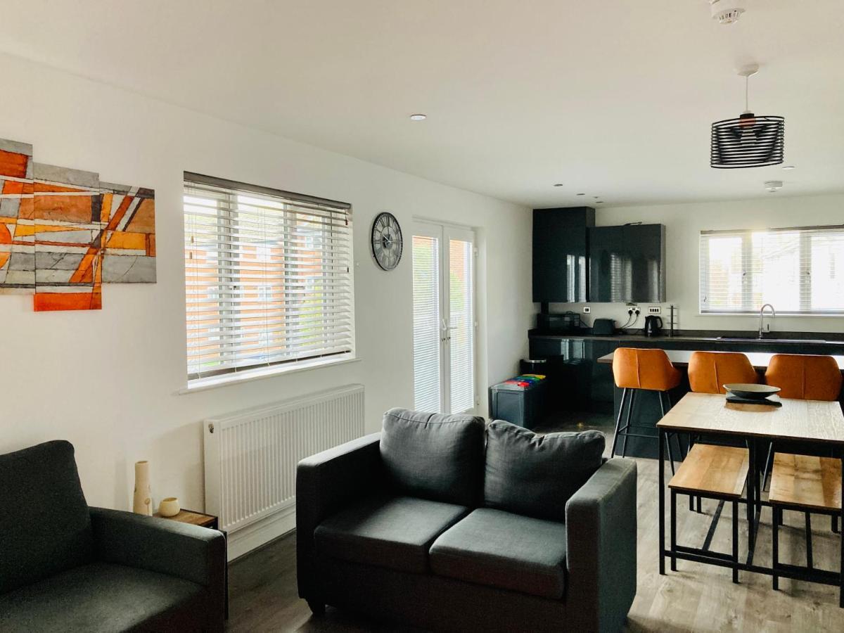 Spacious Newly Built Apartment Rhos On Sea, Colwyn Bay Ngoại thất bức ảnh